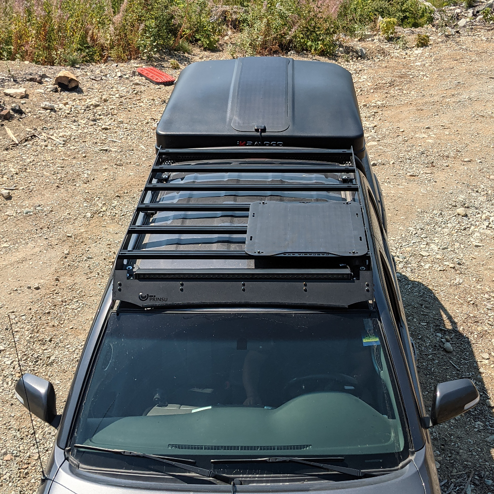 The Cascadia 4x4 vss system 1.0 solar panel for the prinsu roof rack. 45 watt