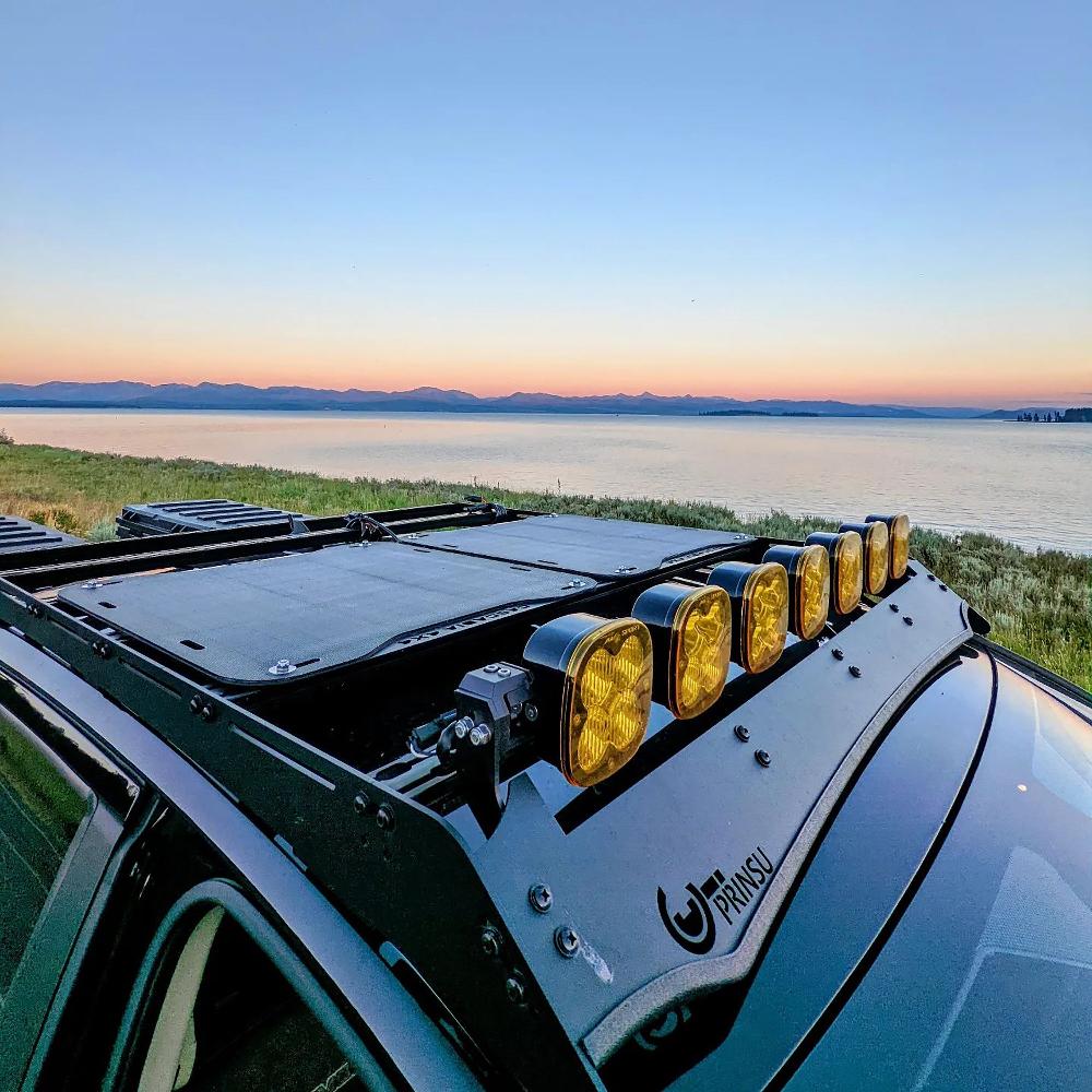 The Cascadia 4x4 vss system 1.0 solar panel for the prinsu roof rack